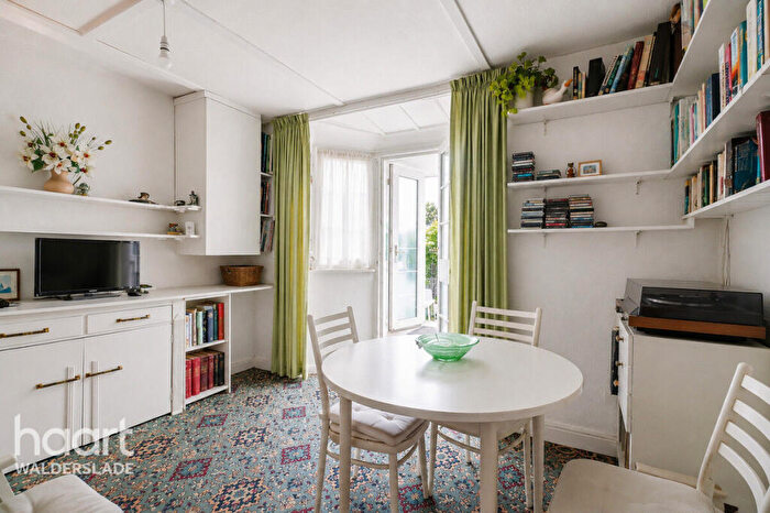 3 Bedroom End Of Terrace House For Sale In Coronation Road, Chatham, ME5