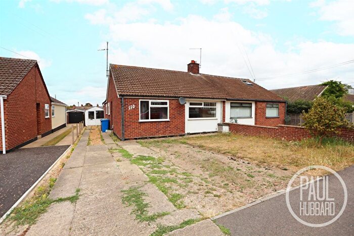 3 Bedroom Semi Detached Bungalow For Sale In Dell Road, Lowestoft, Suffolk, NR33