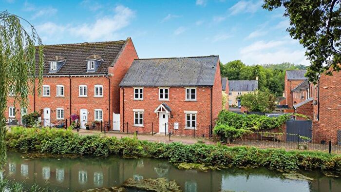 4 Bedroom Detached House For Sale In Bridge Mead, Ebley, GL5