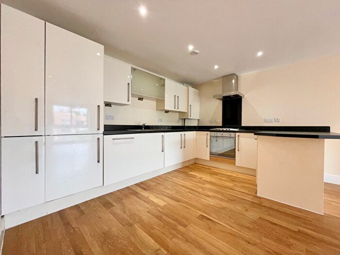 2 Bedroom Flat To Rent In Empire Court, Bromley, BR1