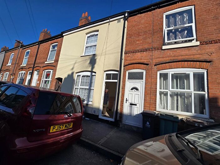4 Bedroom Terraced House To Rent In Truda Street, Walsall, WS1