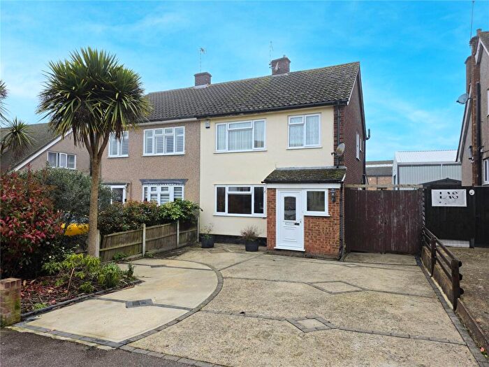 3 Bedroom Semi-Detached House To Rent In Wyburns Avenue, Rayleigh, Essex, SS6