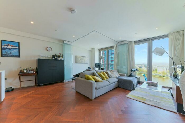 1 Bedroom Flat For Sale In Capital Building, Embassy Gardens, London, SW11