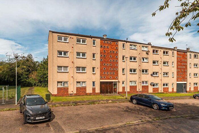 2 Bedroom Flat For Sale In / Kingsknowe Place, Edinburgh, EH14