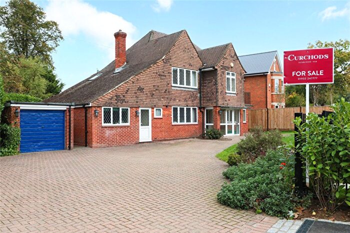 5 Bedroom Detached House For Sale In Cricket Way, Weybridge, KT13