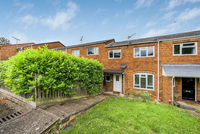 3 Bedroom Terraced House For Sale In Burton Way, Windsor, SL4