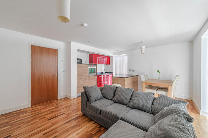 2 Bedroom Apartment To Rent In Hemisphere, Edgbaston Crescent, B5