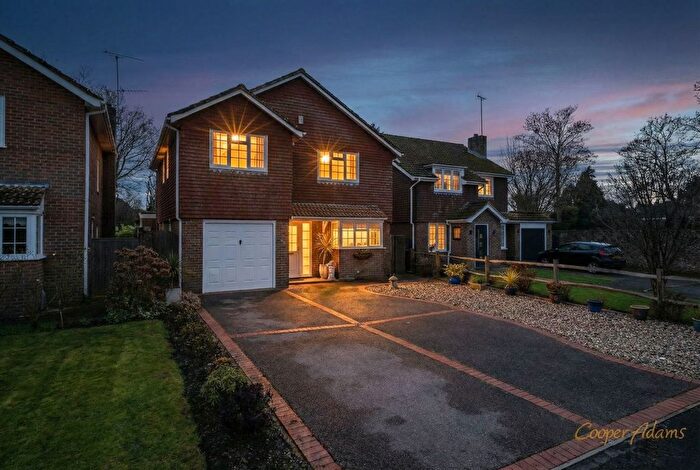 4 Bedroom Detached House For Sale In Fincham Close, East Preston, BN16