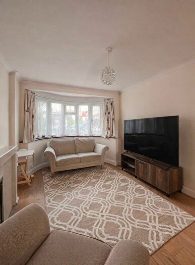 3 Bedroom Semi Detached House To Rent In Drake Road, South Harrow, HA2