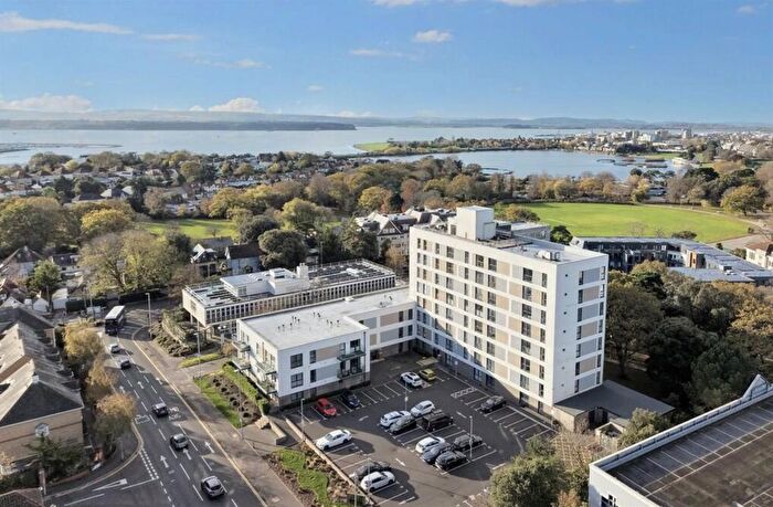 2 Bedroom Flat To Rent In Park Road, Poole, BH15