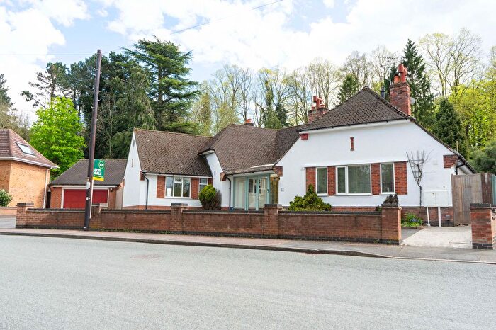4 Bedroom Detached Bungalow For Sale In Meadowcourt Road, Oadby, Leicester, LE2
