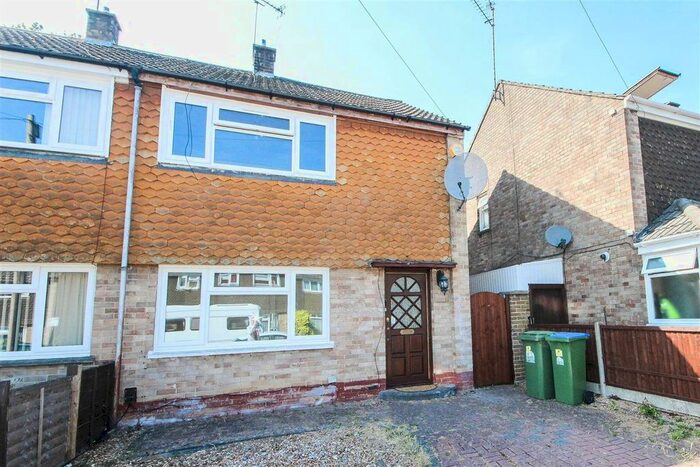 2 Bedroom Semi-Detached House To Rent In Dale Valley Road, Shirley, Southampton, SO16