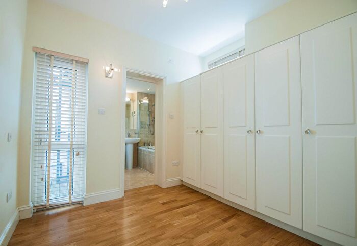 1 Bedroom Flat To Rent In The Mall, London, W5