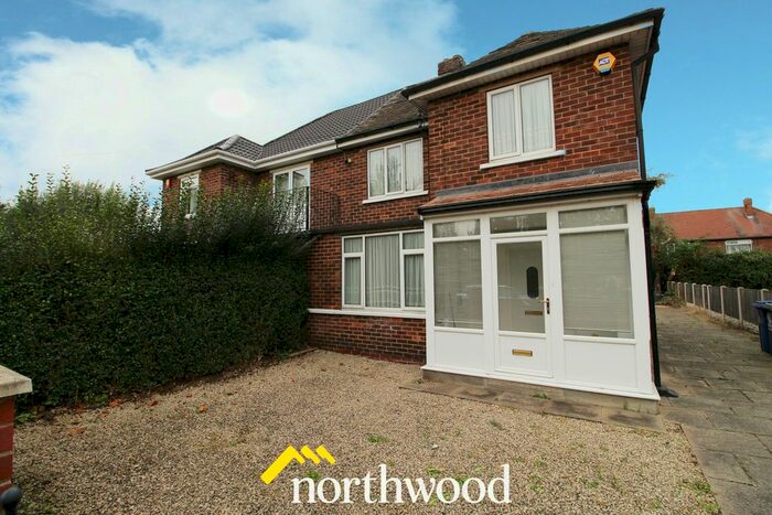 3 Bedroom Semi-Detached House To Rent In Lonsdale Avenue, Intake, Doncaster, DN2