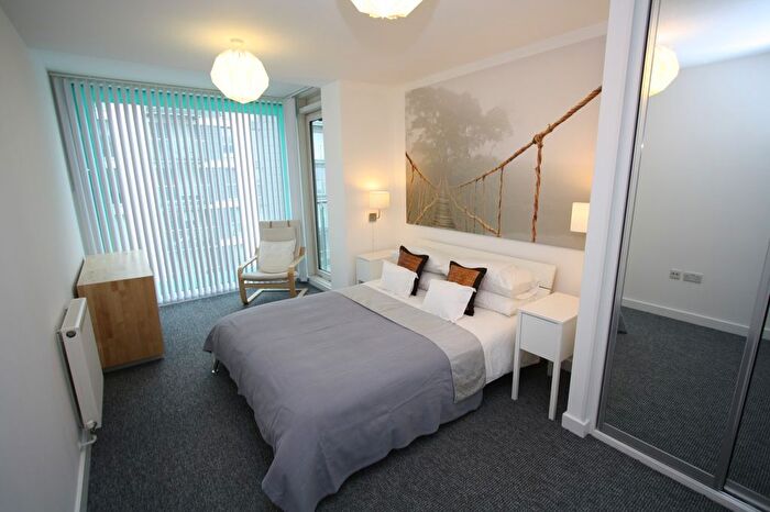 1 Bedroom Flat To Rent In Signal Building, Station Approach, UB3