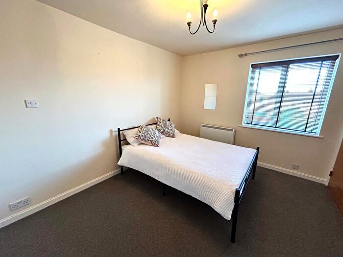 2 Bedroom Apartment To Rent In Adventurers Quay, Cardiff, CF10