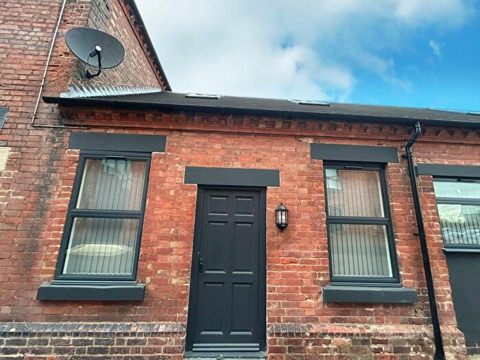 2 Bedroom Apartment To Rent In The Maltings, Burton -on-Trent, DE14