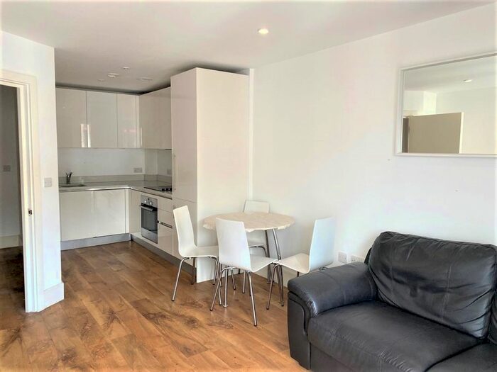 1 Bedroom Flat To Rent In Warehouse Court, Major Draper Street, London, SE18