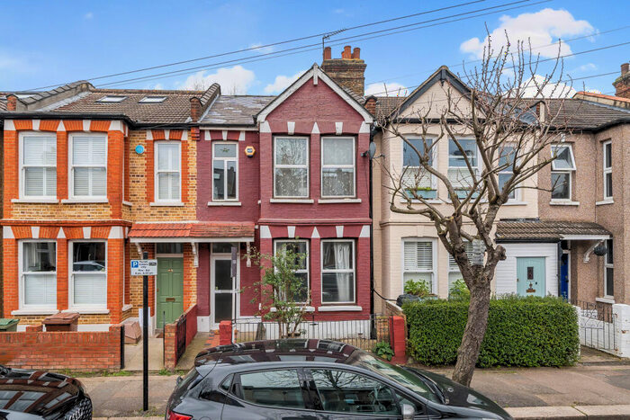 3 Bedroom Terraced House To Rent In Cassiobury Road, Walthamstow, London, E17