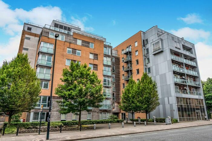 3 Bedroom Flat To Rent In High Street, Southampton SO14