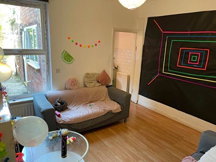 4 Bedroom Terraced House To Rent In Dawlish Road, Selly Oak, Birmingham, B29