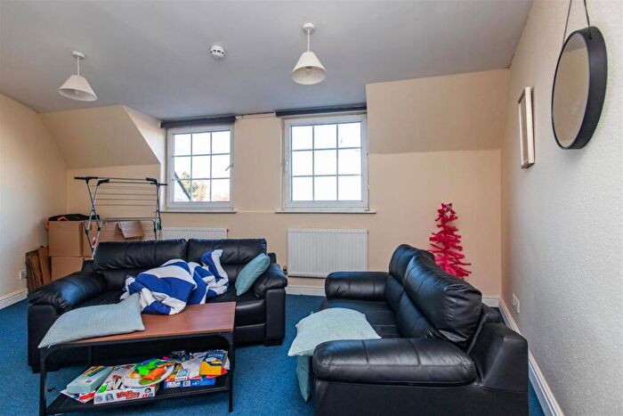 3 Bedroom Apartment To Rent In Bristol Road, Birmingham, West Midlands, B29