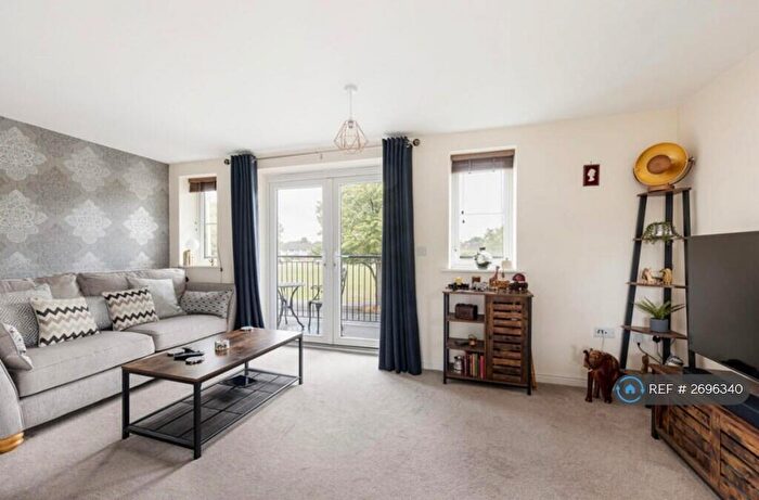 2 Bedroom Flat To Rent In Albermarle House, Romford, RM3