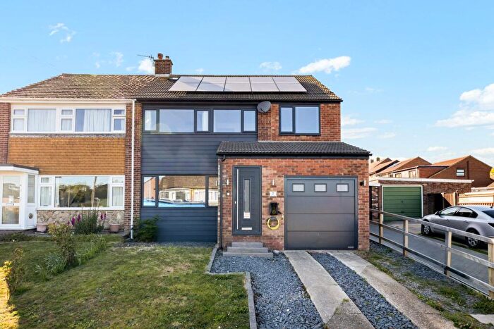 4 Bedroom Semi-Detached House For Sale In Willow Waye, Eythorne, Eythorne, CT15