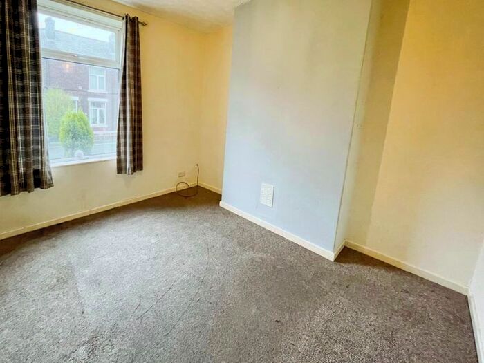 3 Bedroom Terraced House For Sale In Stephen Street South, Bury, BL8