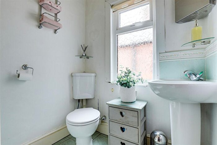 3 Bedroom End Terrace House For Sale In Church Drive, Daybrook, Nottinghamshire, NG5