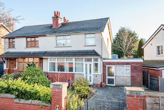 3 Bedroom Semi Detached House For Sale In Rotherwick Avenue, Chorley, PR7