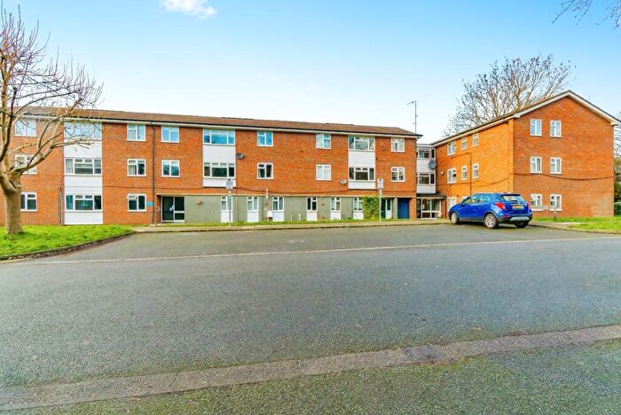 4 Bedroom Flat For Sale In Sellindge Close, Beckenham, Kent, BR3