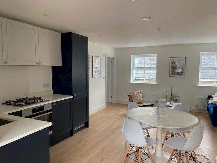 2 Bedroom Flat To Rent In Commercial Road, Tunbridge Wells, TN1