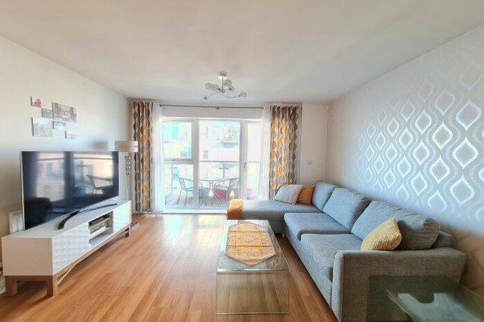 2 Bedroom Flat To Rent In Clarinda House, Greenhithe, DA9