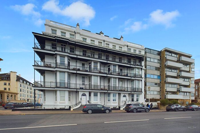 2 Bedroom Flat For Sale In Grand Parade, Eastbourne, BN21
