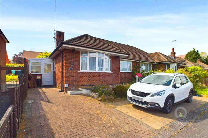 2 Bedroom Bungalow For Sale In Greenfield Avenue, Kettering, Northamptonshire, NN15