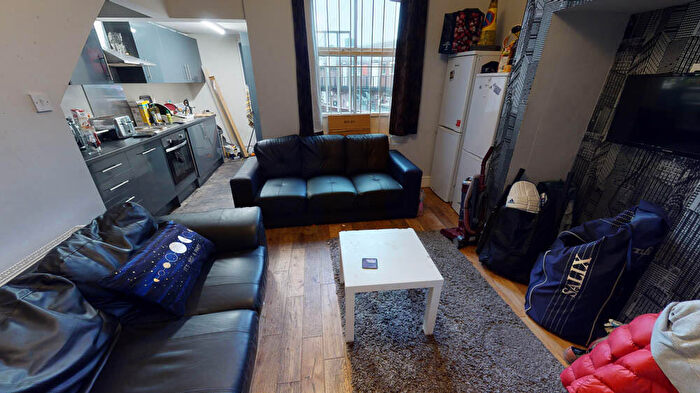 4 Bedroom House To Rent In Bennett Road, Leeds, LS6