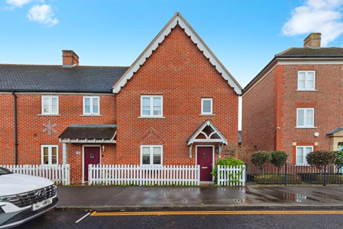 3 Bedroom End Of Terrace House For Sale In Grainger Street, Waterlooville, PO7