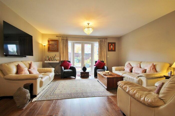 4 Bedroom Terraced House To Rent In Academy Place, Isleworth, TW7