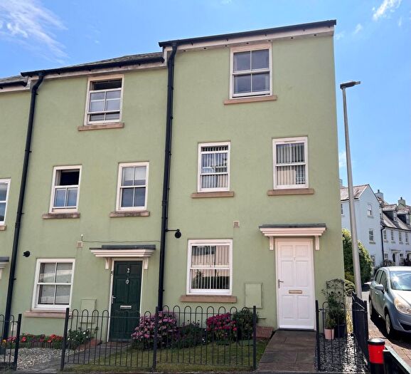 4 Bedroom End Of Terrace House For Sale In Parks Drive, Plymouth, Devon, PL9