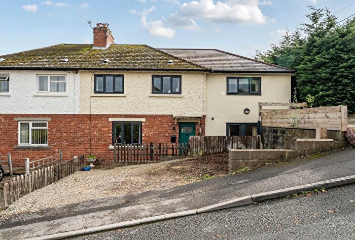 5 Bedroom Semi Detached House For Sale In Albert Road, Brimscombe, Stroud, Gloucestershire, GL5