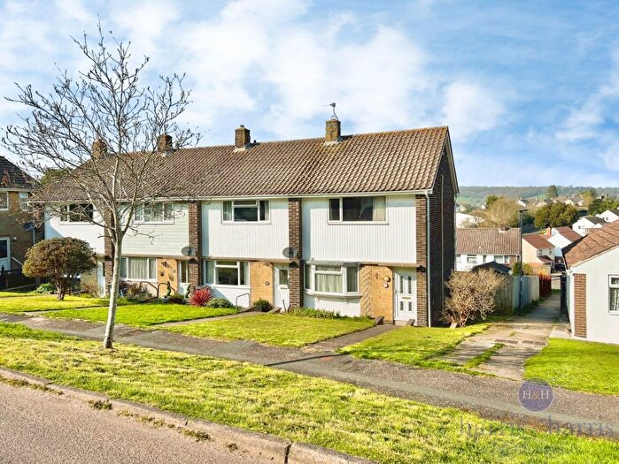 2 Bedroom End Terrace House For Sale In Woodbury Park, Axminster, EX13