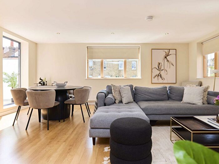 2 Bedroom Flat To Rent In Gwendolen Avenue, London, SW15