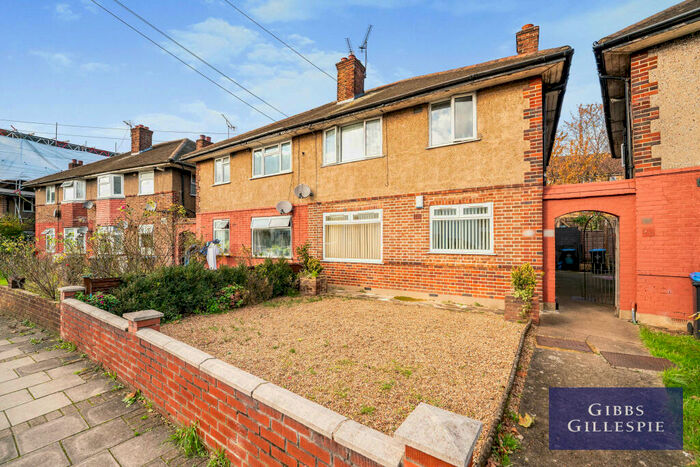 2 Bedroom Flat To Rent In Riverside Gardens, Wembley, HA0