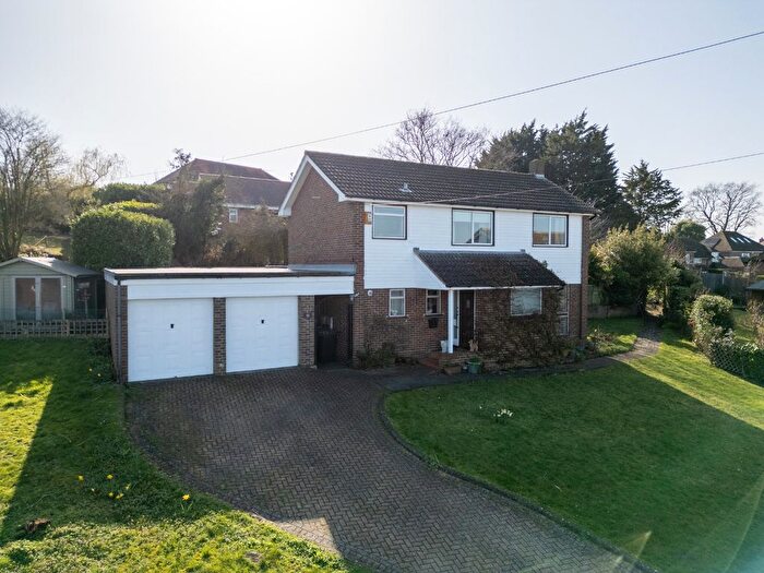 4 Bedroom Detached House For Sale In The Larches, Rochester, ME3