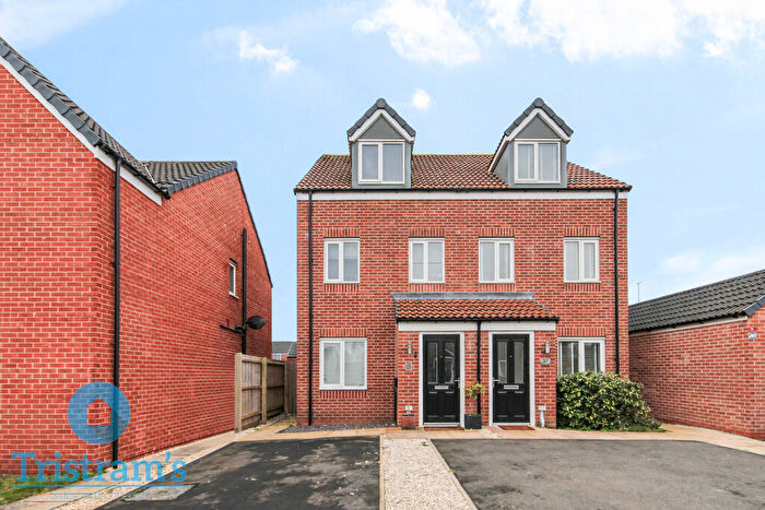 3 Bedroom Semi-Detached House For Sale In Bluebell Wood Lane, Clipstone Village, NG21
