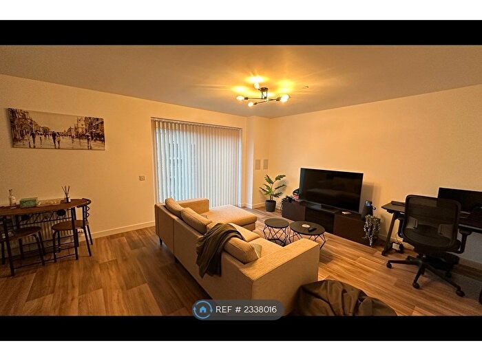 2 Bedroom Flat To Rent In Shrubhill Walk, Edinburgh, EH7