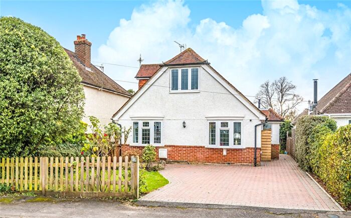 4 Bedroom Detached House For Sale In Three Stiles Road, Farnham, Surrey, GU9