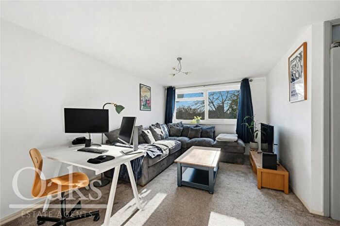 1 Bedroom Apartment To Rent In Selhurst Road, South Norwood, SE25