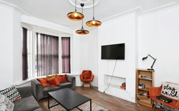 7 Bedroom Terraced House To Rent In St. Barnabas Road, Sheffield, S2